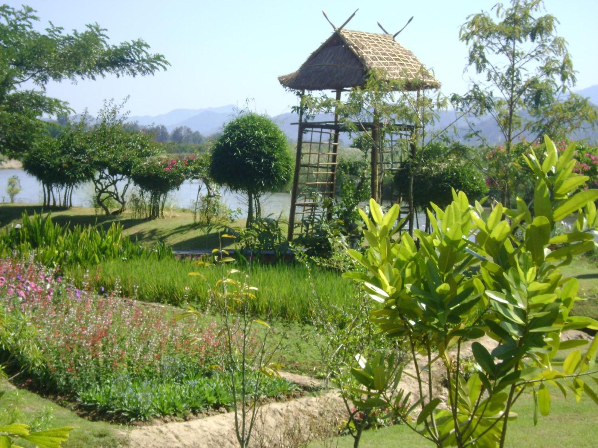 Maekok River Village Resort Mae Ai Zewnętrze zdjęcie
